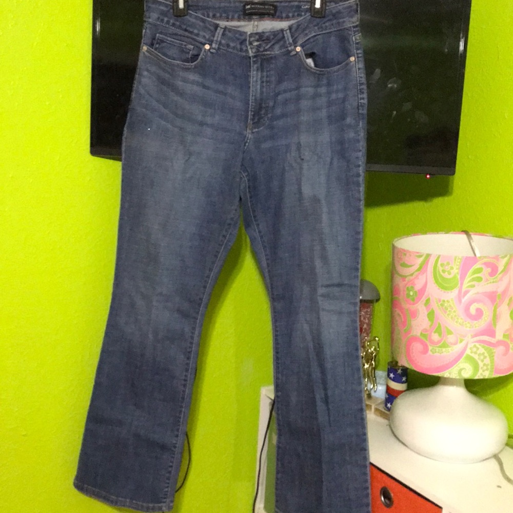 Boot cut jeans